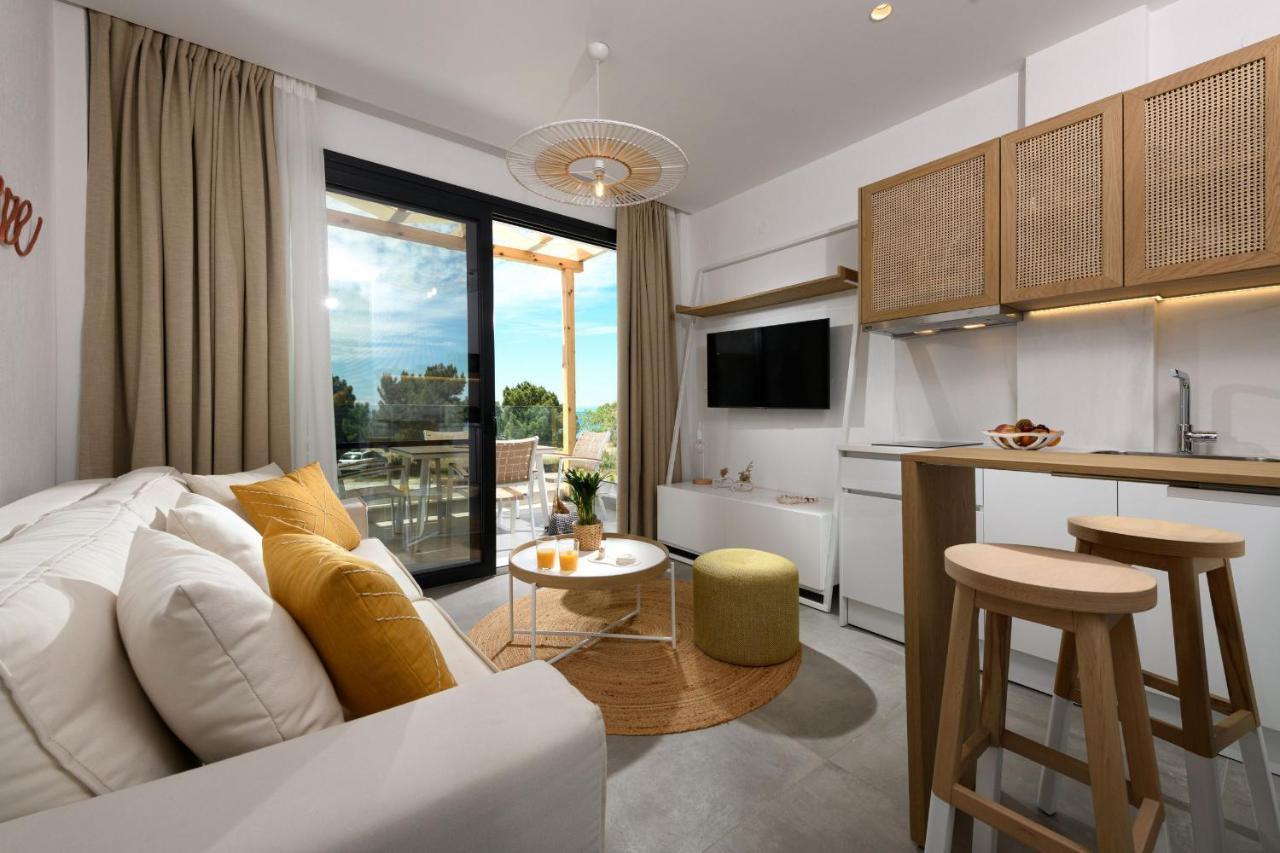 Nisea Beach Apartments Prínos Exteriör bild